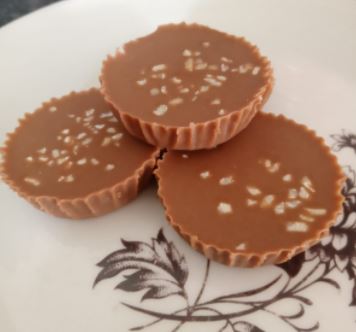 Salted tahini dark chocolate fudge cups